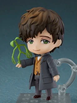 GOOD SMILE COMPANY Nendoroid Fantastic Beasts Newt Scamander -GOOD SMILE COMPANY SHOP 7b5d245120794fe88700dc62090c7a6d.jpg